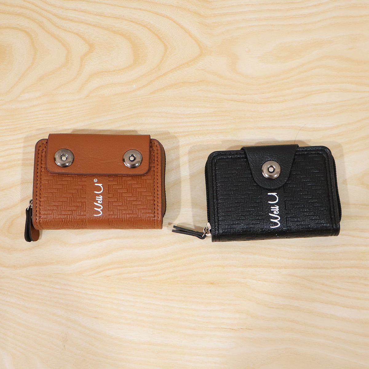 Black Zip-Around Card Holder Wallet โ Secure Multi-Card Organizer