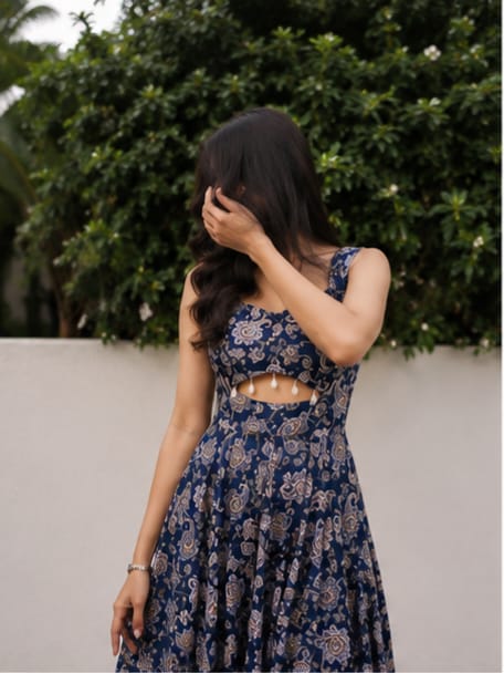 Pretty Graceful Women Dress