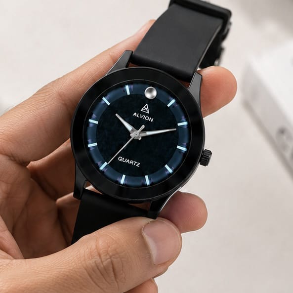Minimalist Men's Analog Quartz Watch with Soft Silicone Strap | 44mm Dial | Brown
