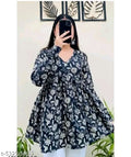 TOP BLACK